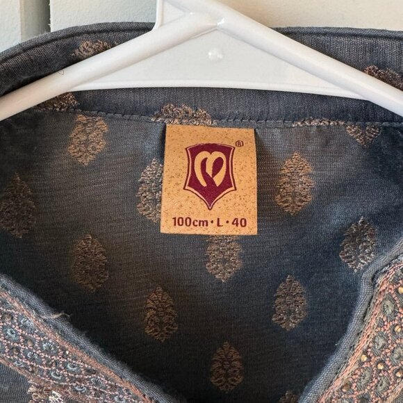 Manyavar Grey Kurta Pajama Set With Golden Motif (sherwani) - Picture 6 of 9